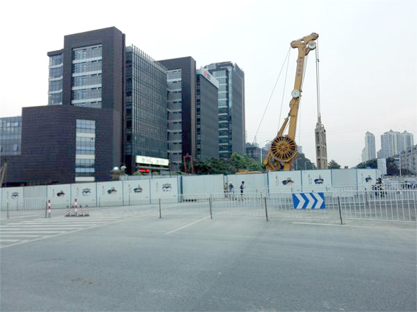 廣州地鐵站土建施工現場圍蔽和交通疏導